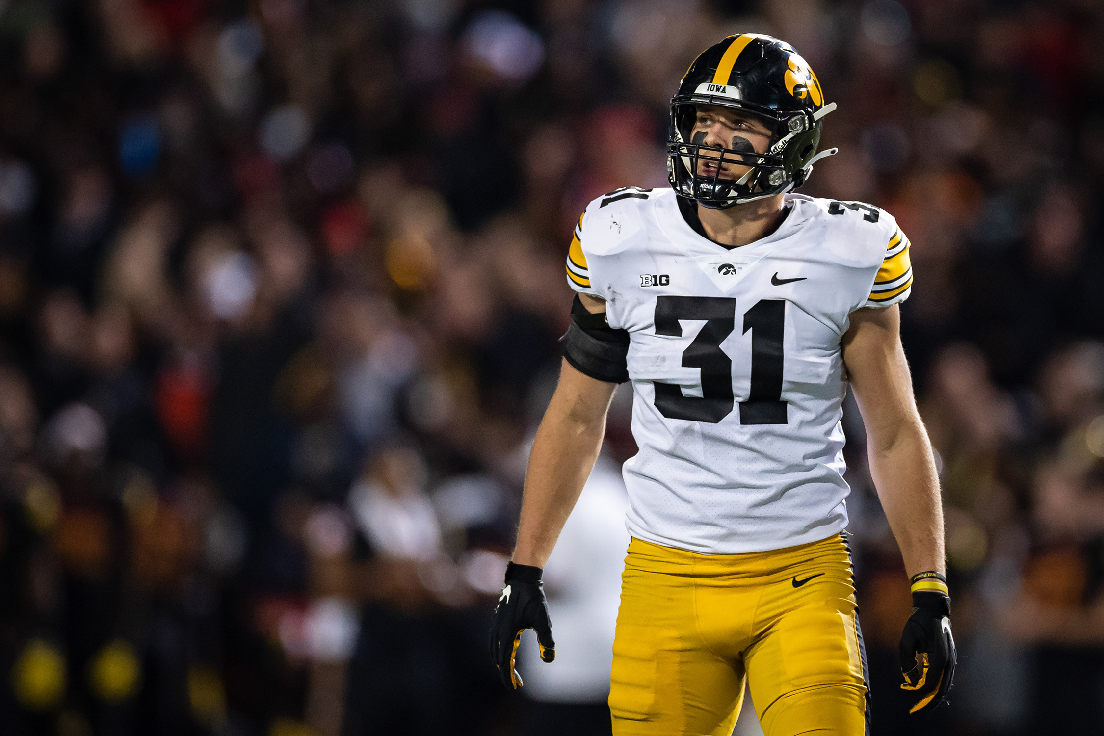 Jack Campbell set out goals for each season at Iowa. After playing mostly special teams as a freshman, he earned All-America honors as a senior and won the Butkus Award. (Scott Taetsch / Imagn Images)
