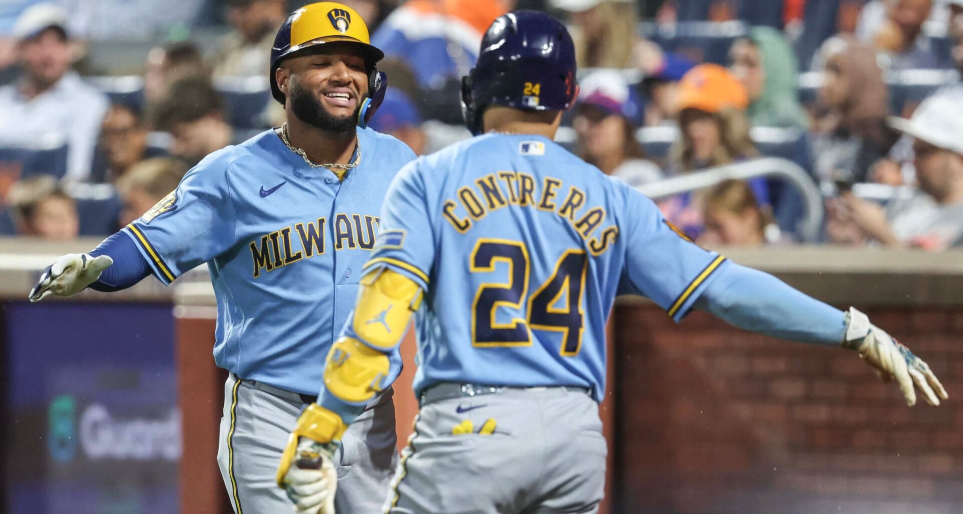 What channel is Brewers vs Reds on tonight? Time, TV, streaming