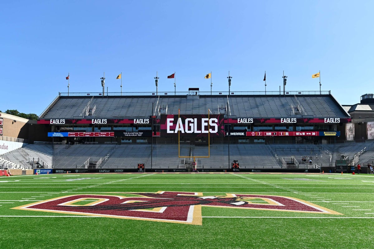 Boston College linebacker Bodie Kahoun leaves field in ambulance after injury