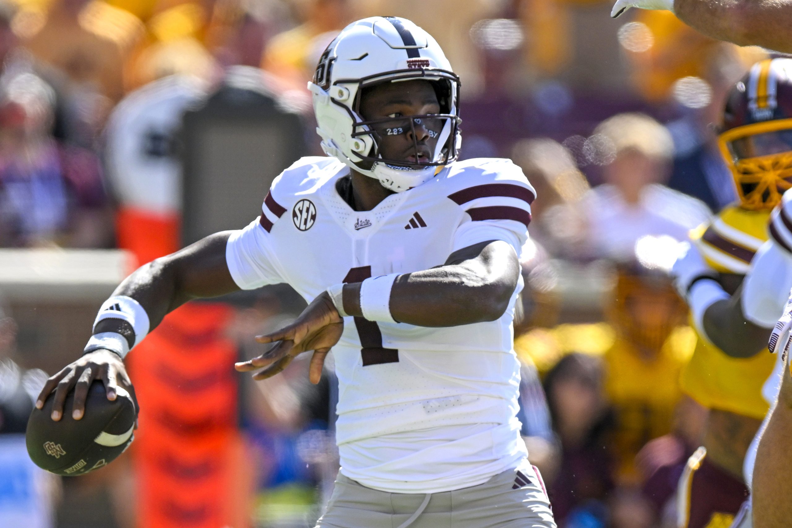 Kamario Taylor throws the ball.