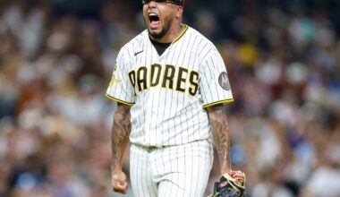 Padres clinch No. 4 seed, home-field advantage in NL Wild Card Series against Cubs