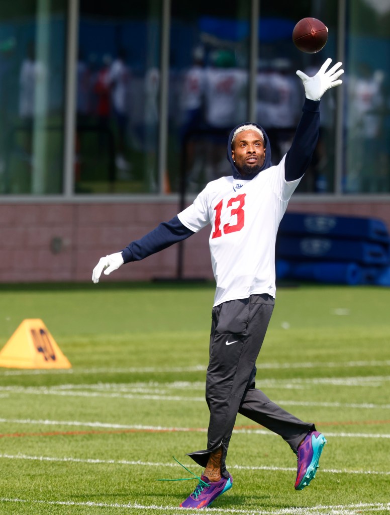 New York Giants wide receiver Odell Beckham Jr. catches a football during practice.