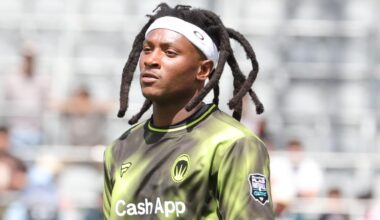 DeAndre Hopkins Makes Coaching Debut for Georgia Tech vs. Deion Sanders' Colorado in New Photo