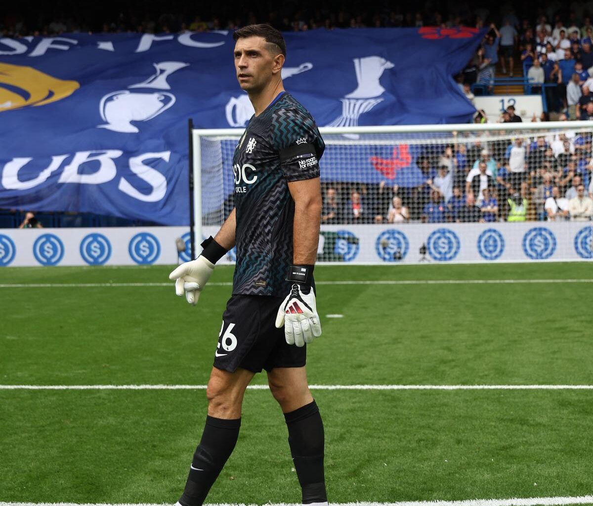 Emi Martinez picks new Chelsea shirt number despite John Terry blessing - London Evening Standard