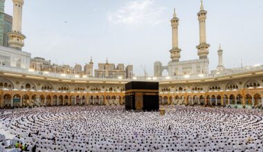 Saudi Arabia accuses Houthis of attacking Mecca, warns holy city is a ‘red line’