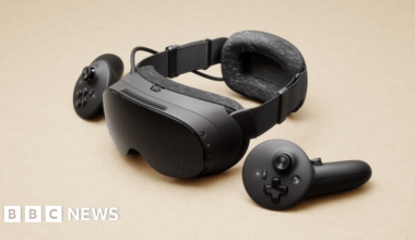Valve's Steam Frame is excellent - but at over £1,000 is VR still too expensive? - BBC