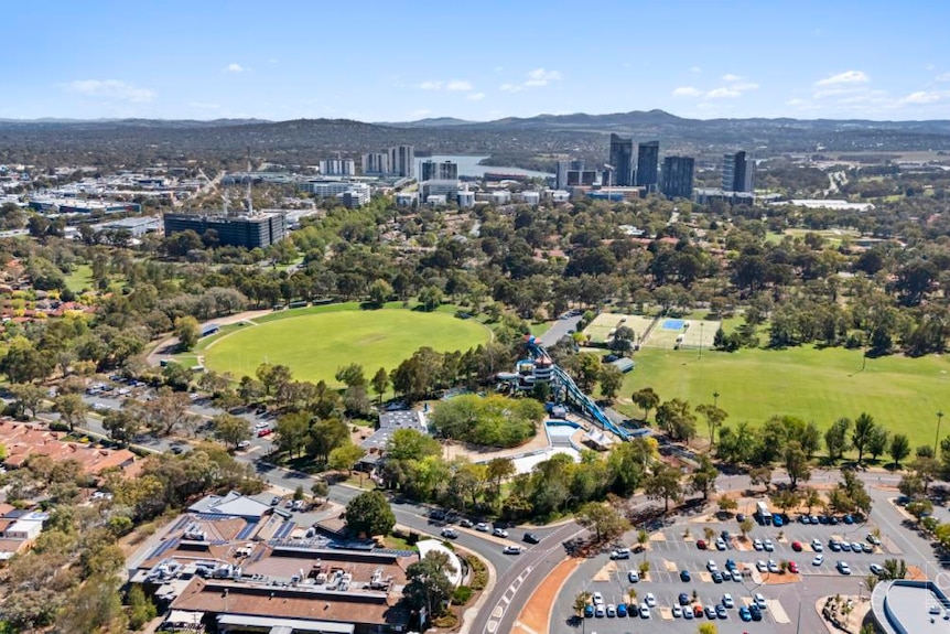 A view of Big Splash in relation to Belconnen