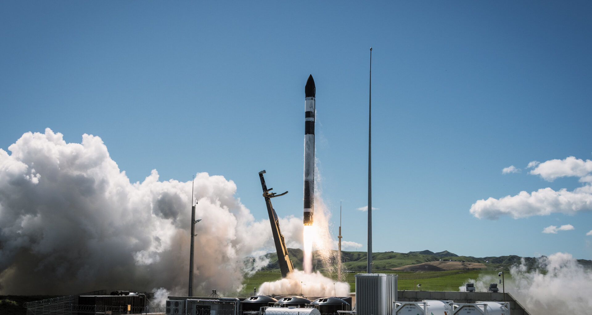 Rocket Lab launches 13th Synspective satellite