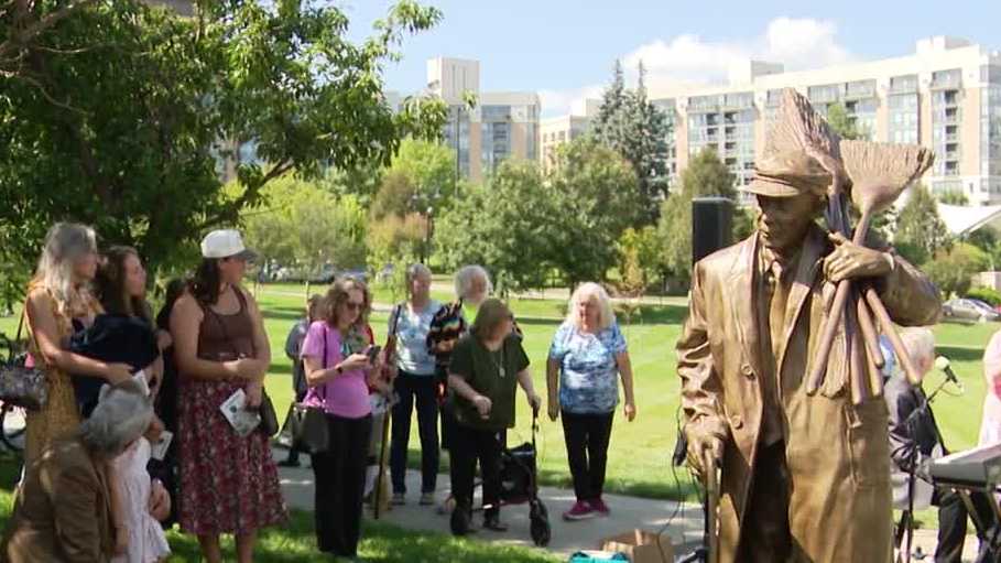 Omaha Broom Man statue dedication ceremony held at Turner Park