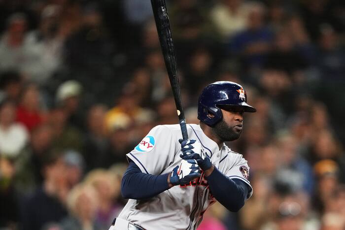 Alvarez and Moreno win batting titles, Misiorowski leads majors in ERA and strikeouts