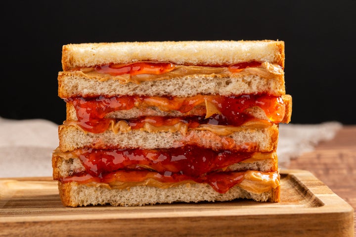 Eating the same food every day could be a sign that someone is struggling with making everyday decisions.