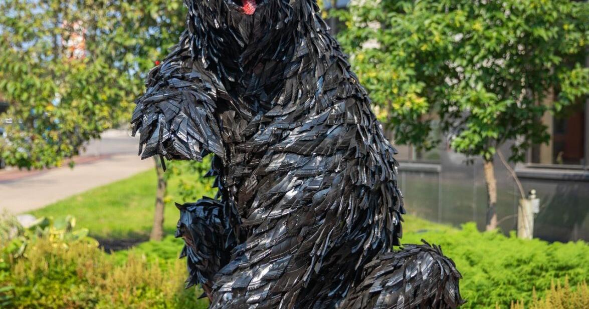 Eau Claire Sculpture Tour looks for help to let "Sunny Stay" | Eye On Eau Claire