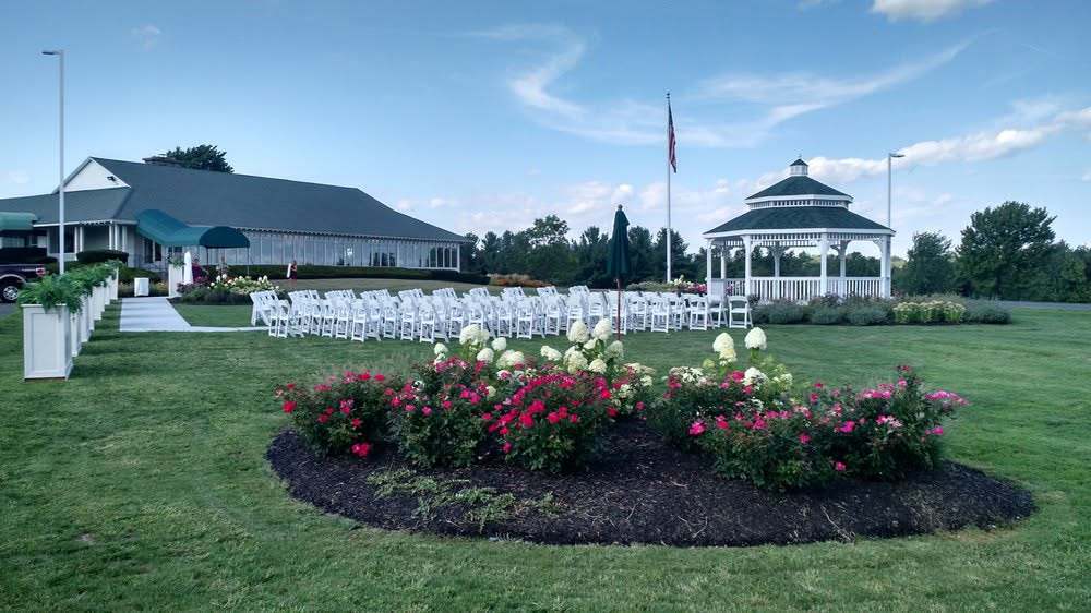 CT city to buy golf course with restaurant, tennis courts
