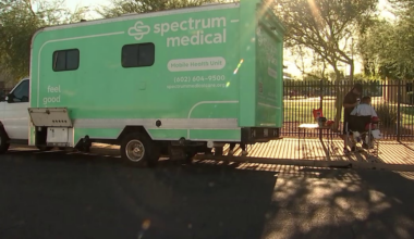 Phoenix groups team up to bring health care, hot meals to those in need