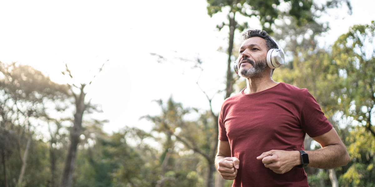 Improve VO2 Max After 50: How to Get Faster as You Age