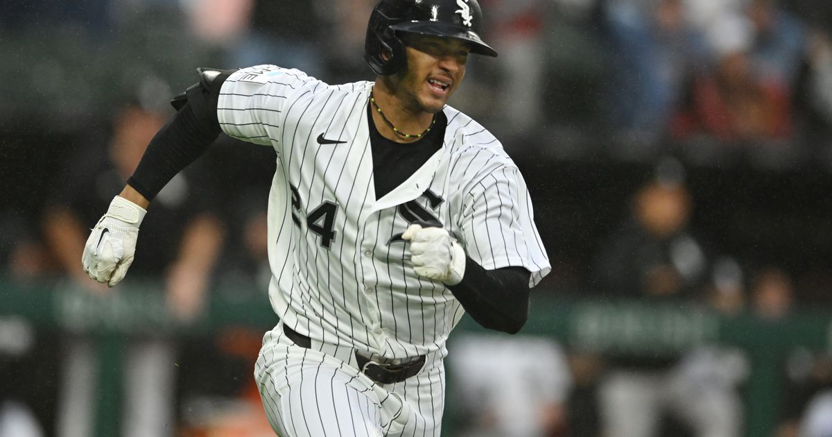 White Sox keep pace in the AL Central with a rain-soaked 8-1 win over the Tigers :: WRAL.com
