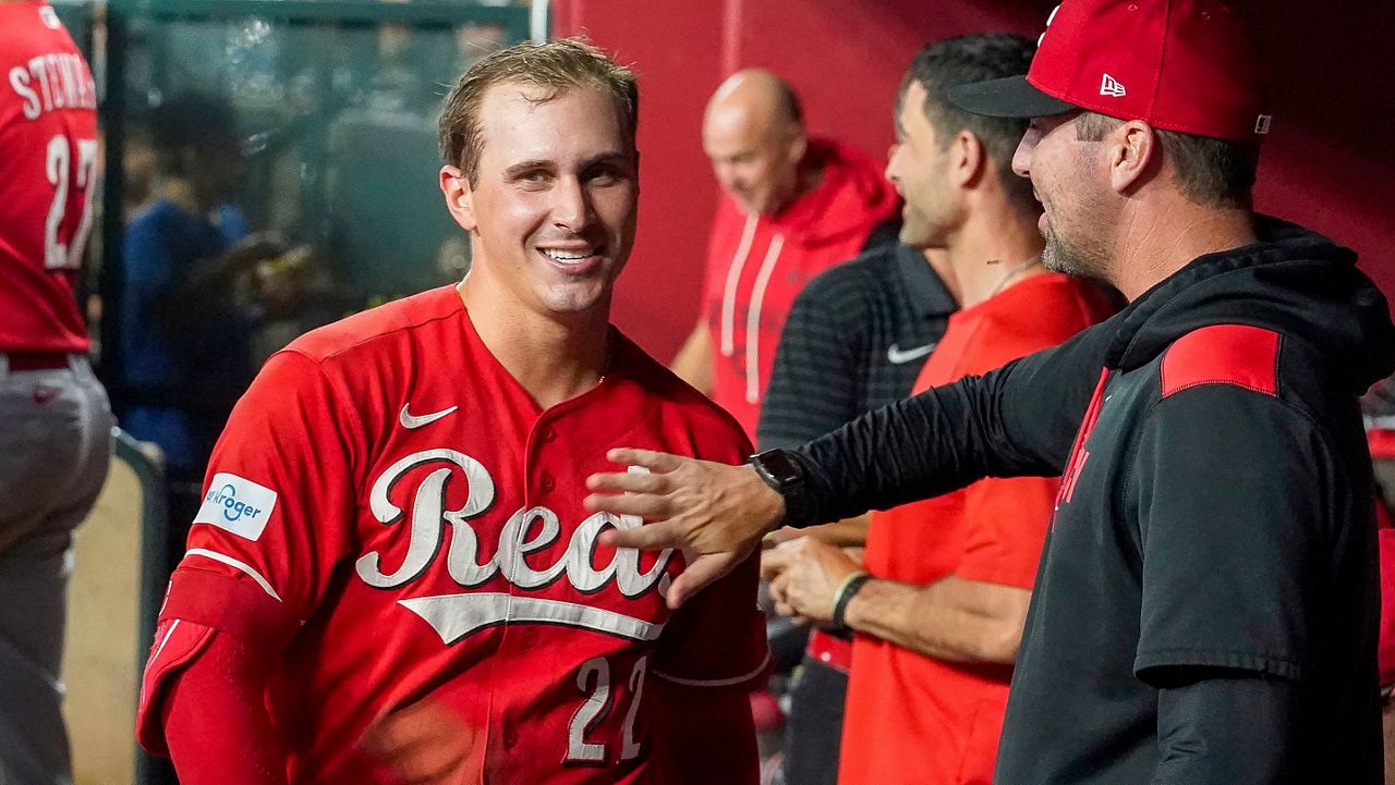 Bleday hits 24th homer, Lowder pitches 6 innings for first win since August as Reds beat Blue Jays