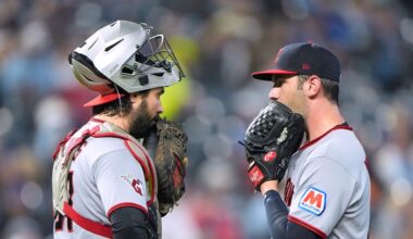 Guardians maintain 1-game AL Central lead, beat Royals 12-9 with help from 6 walks in 5-run 9th