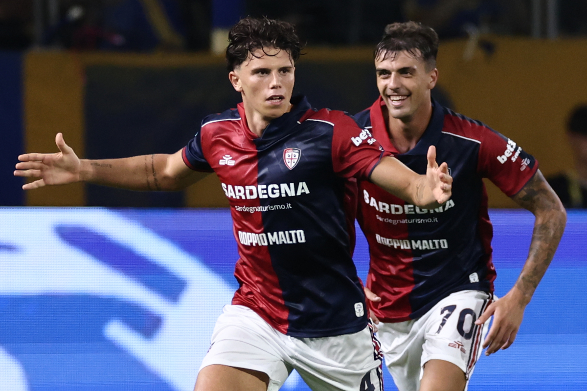 PARMA, ITALY - AUGUST 22: Alessandro Romano of Cagliari Calcio celebrates after scoring his team's first goalduring the Serie A match between Parma Calcio and Cagliari Calcio at Stadio Ennio Tardini on August 22, 2026 in Parma, Italy. (Photo by Luca Amedeo Bizzarri/Getty Images)