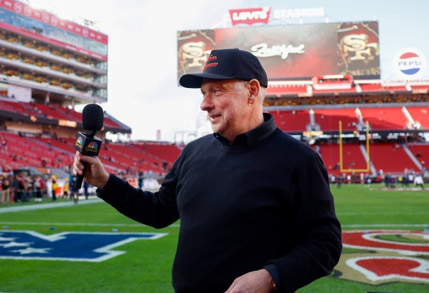 49ers announcer Greg Papa waves to fans at Levi's Stadium in Santa Clara, Calif., on Saturday, Jan. 3, 2026. (Shae Hammond/Bay Area News Group)
