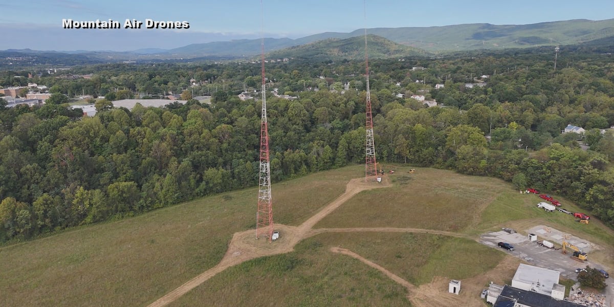 Former WSLC AM radio towers come down in Salem