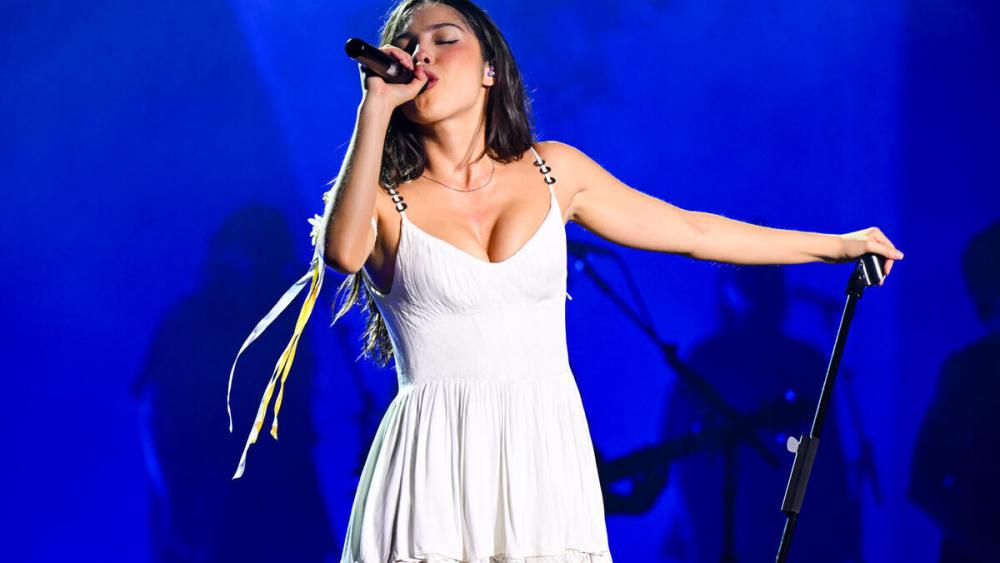Olivia Rodrigo 'Unraveled' Tour Setlist From Opening Night in Hartford