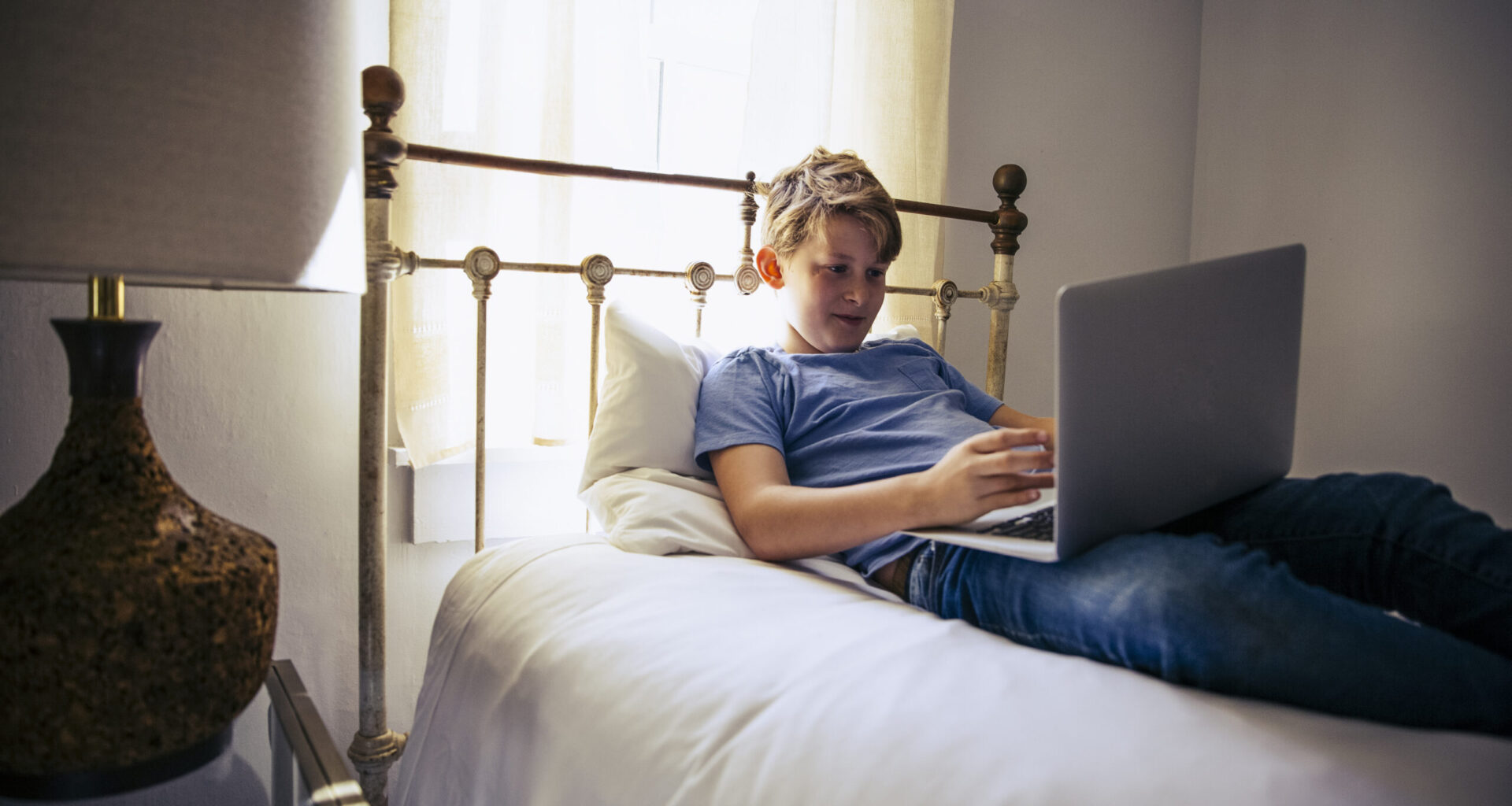 Boy developed "toasted skin" condition from using a laptop every day