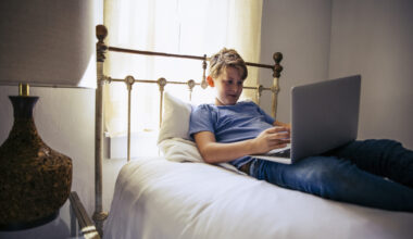 Boy developed "toasted skin" condition from using a laptop every day
