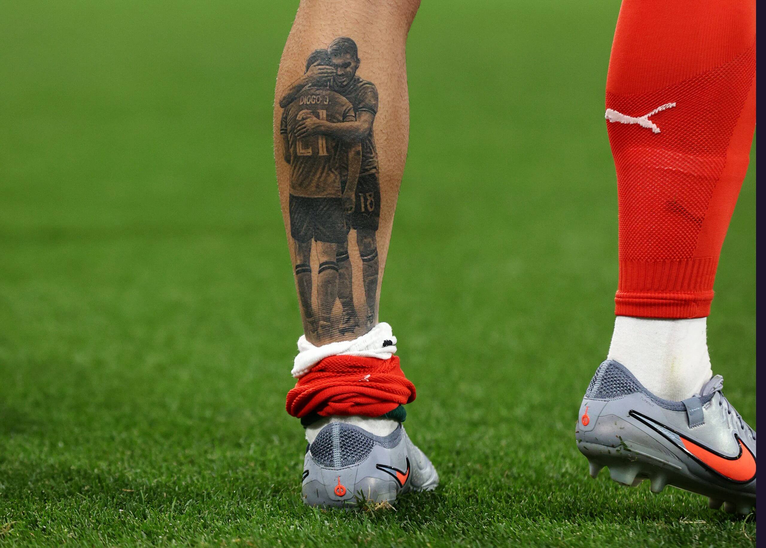 The tattoo Neves has on his left calf, of him and Jota embracing