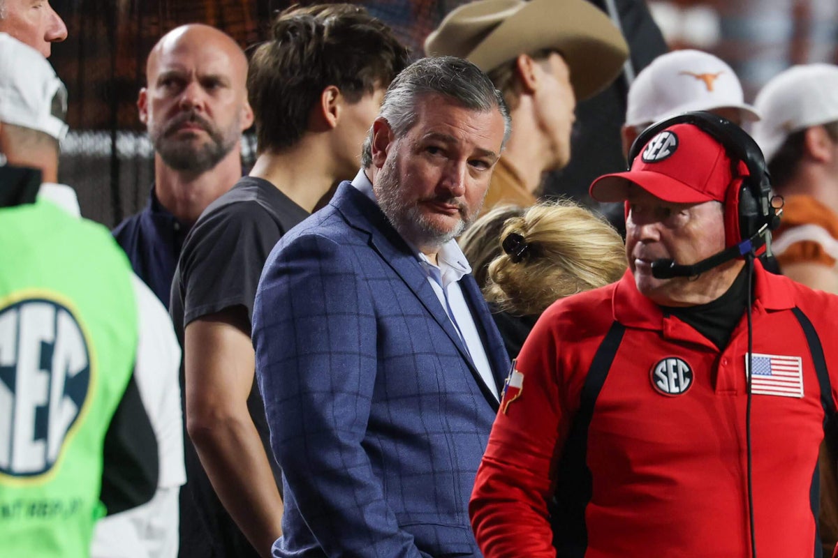 Why did ESPN give Ted Cruz 10 minutes to talk about a bill on College GameDay?