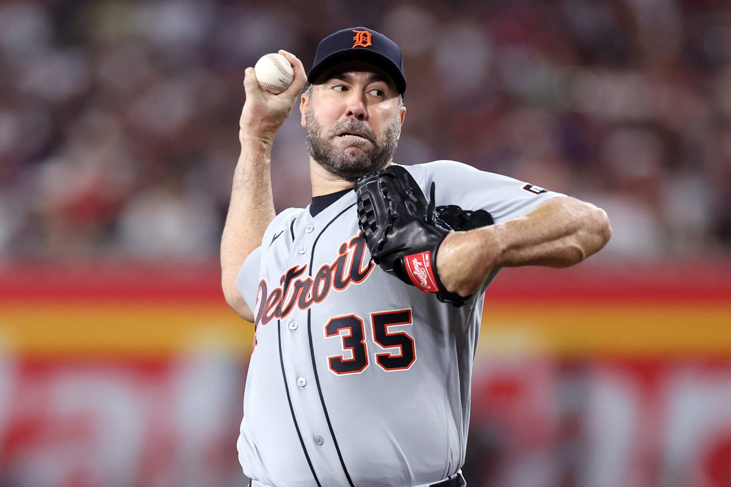 Justin Verlander pitches against the Arizona Diamondbacks on March 30.