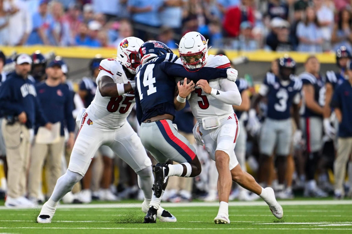 Ole Miss-Louisville fireworks, Notre Dame squashes Wisconsin and more bonus Final Thoughts