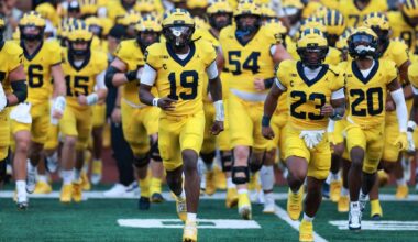 What happened with the Big Ten’s ‘secret clock’ and why are conference officials a thing?