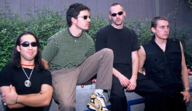 3 Rock Songs From 1997 You Heard While Shopping at the Mall With Your Friends