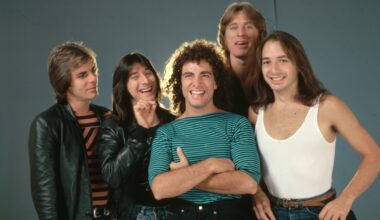 3 Rock Songs From 1981 You Heard While Shopping at the Mall With Your Friends