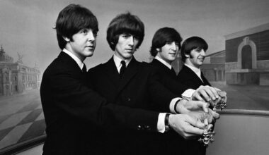 4 Top 40 Hits From 1964 That Every Baby Boomer Can Still Sing by Heart