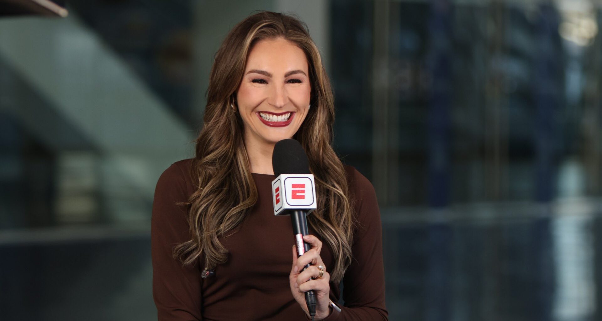 ESPN's Alyssa Lang explains absence from Week 3 CFB broadcasts