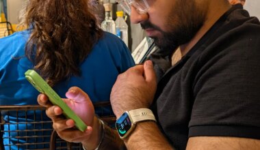 Huawei fit a blood pressure cuff into a smartwatch, and I'm obsessed with the engineering