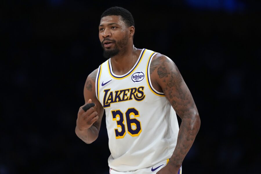 Pacific Notes: Lakers, Smart, Warriors, Booker, Simmons