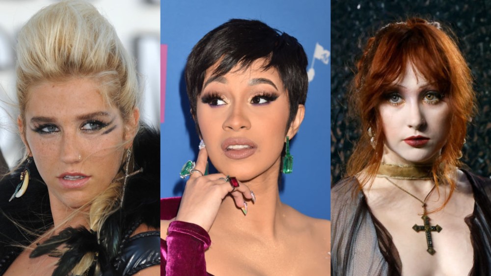 A Look at the Most Legendary Beauty Moments in MTV VMAs History [PHOTOS] - WWD