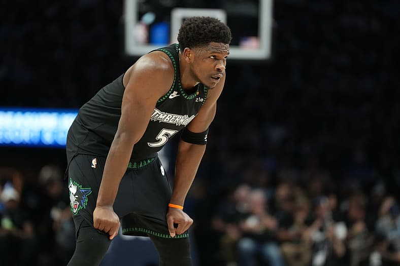 NBA: Playoffs-San Antonio Spurs at Minnesota Timberwolves