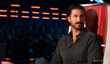 Riley Green Uses His First In Button to Nab Uber Talented 15-Year-Old Singer on ‘The Voice’
