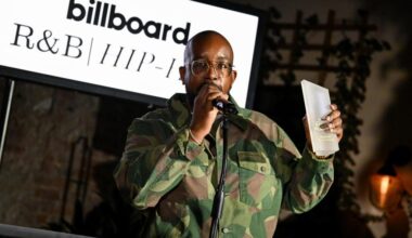 David Ali Accepts Billboard R&B/Hip-Hop Executive of the Year Award