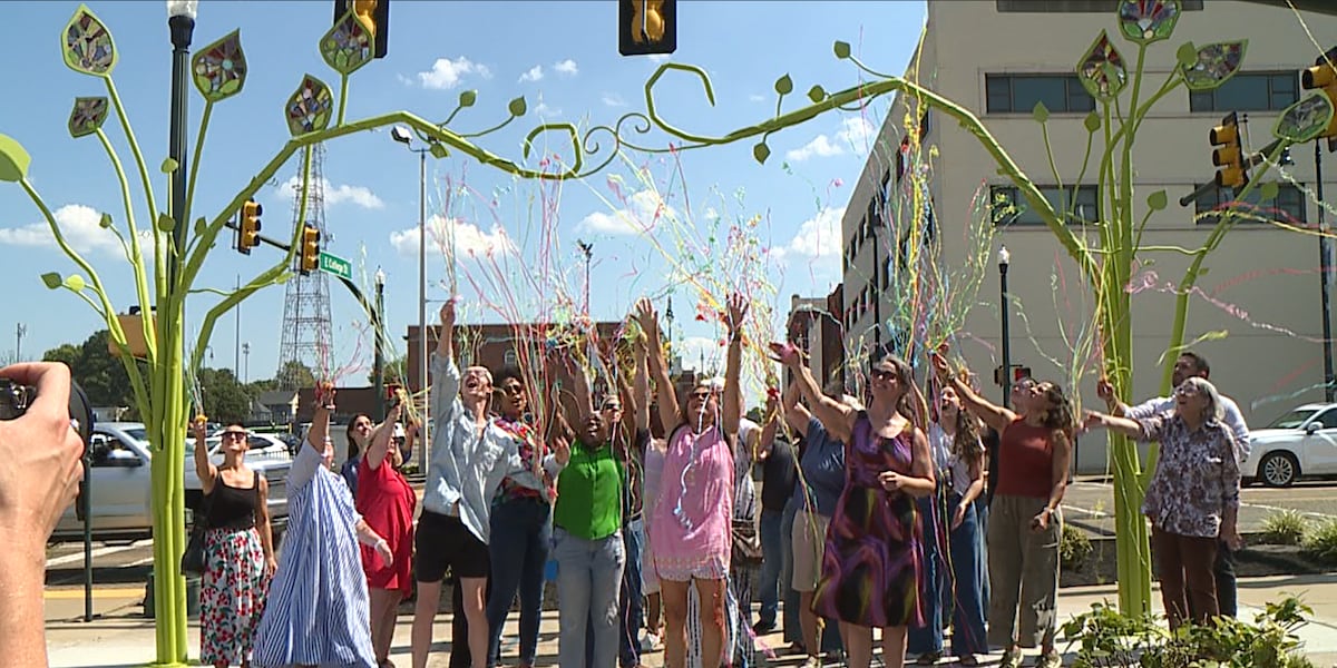Memphis-based artist unveils archway in downtown Jackson