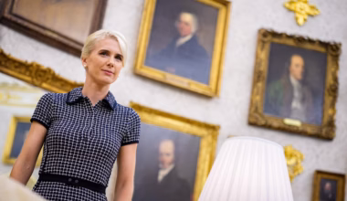 Trump gave $45,000 cash gifts to Natalie Harp, two other close aides - washingtonpost.com