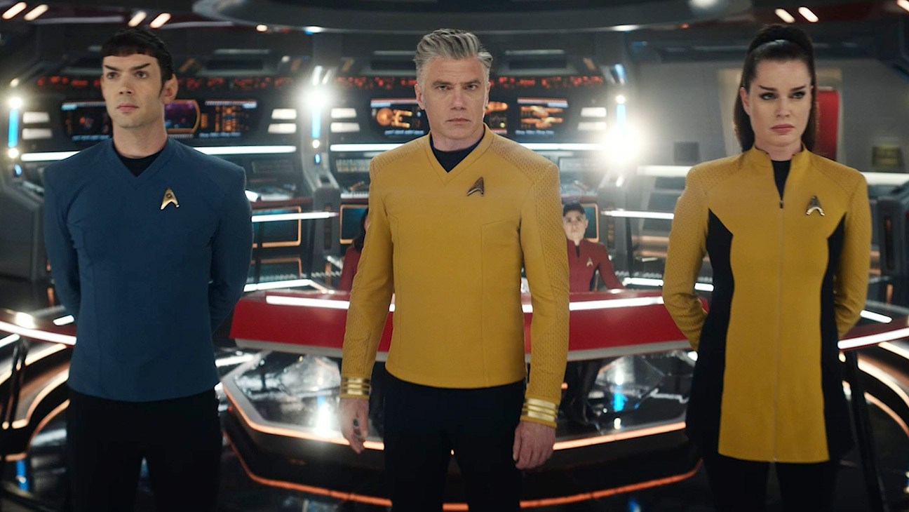 L-R Ethan Peck as Spock, Anson Mount as Pike and Rebecca Romijn as Una in Star Trek: Strange New Worlds