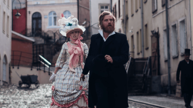 ‘The Idiot(s)’ Review: Johnny Flynn, Aimee Lou Wood Suffer Rapturously