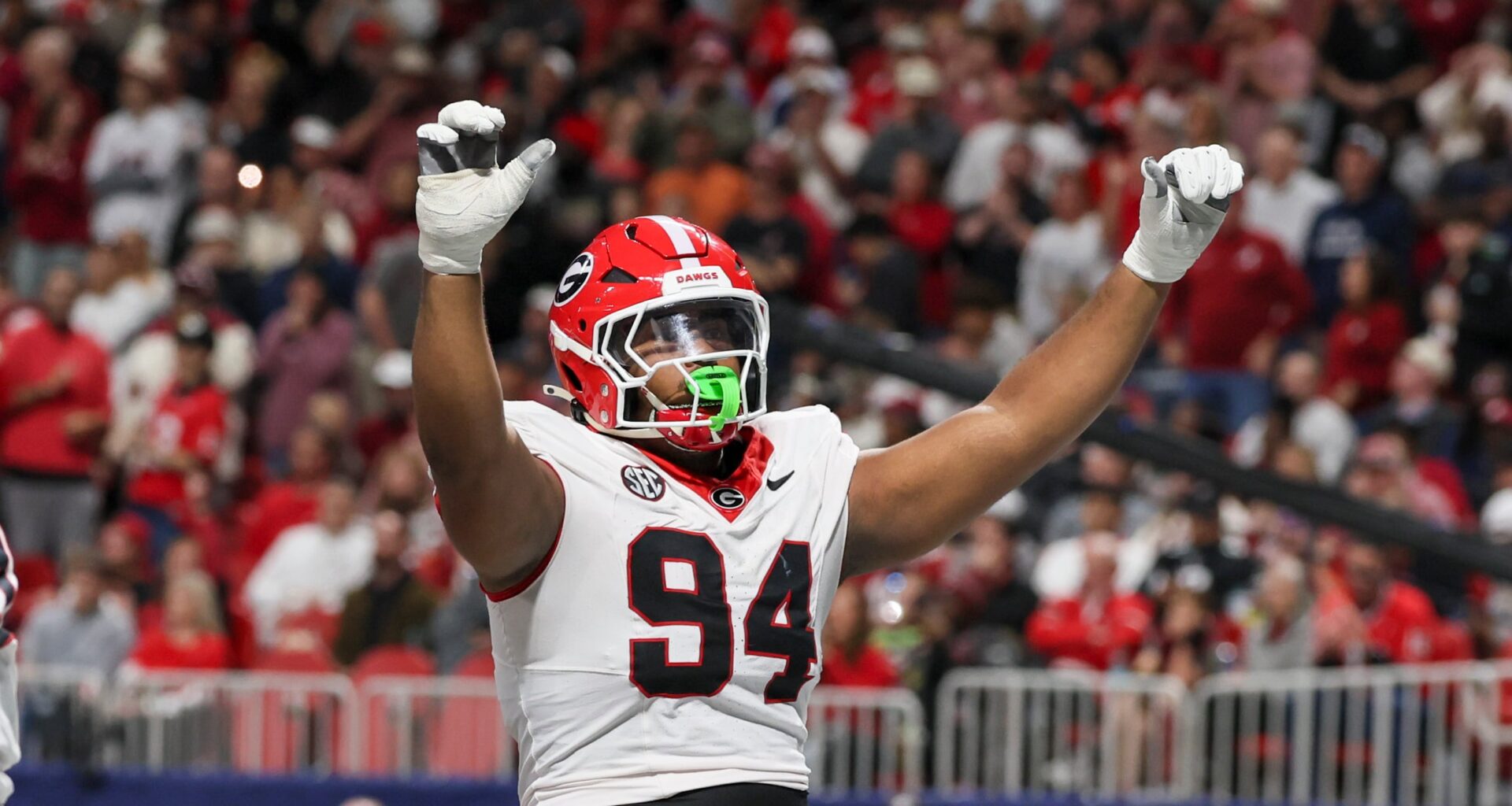 Georgia DL Xzavier McLeod no longer on the roster as he reportedly retires