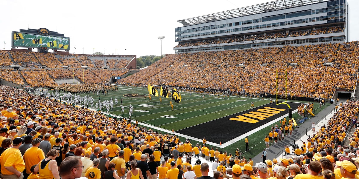 Here’s Iowa’s plan to help football fans beat the heat on gameday