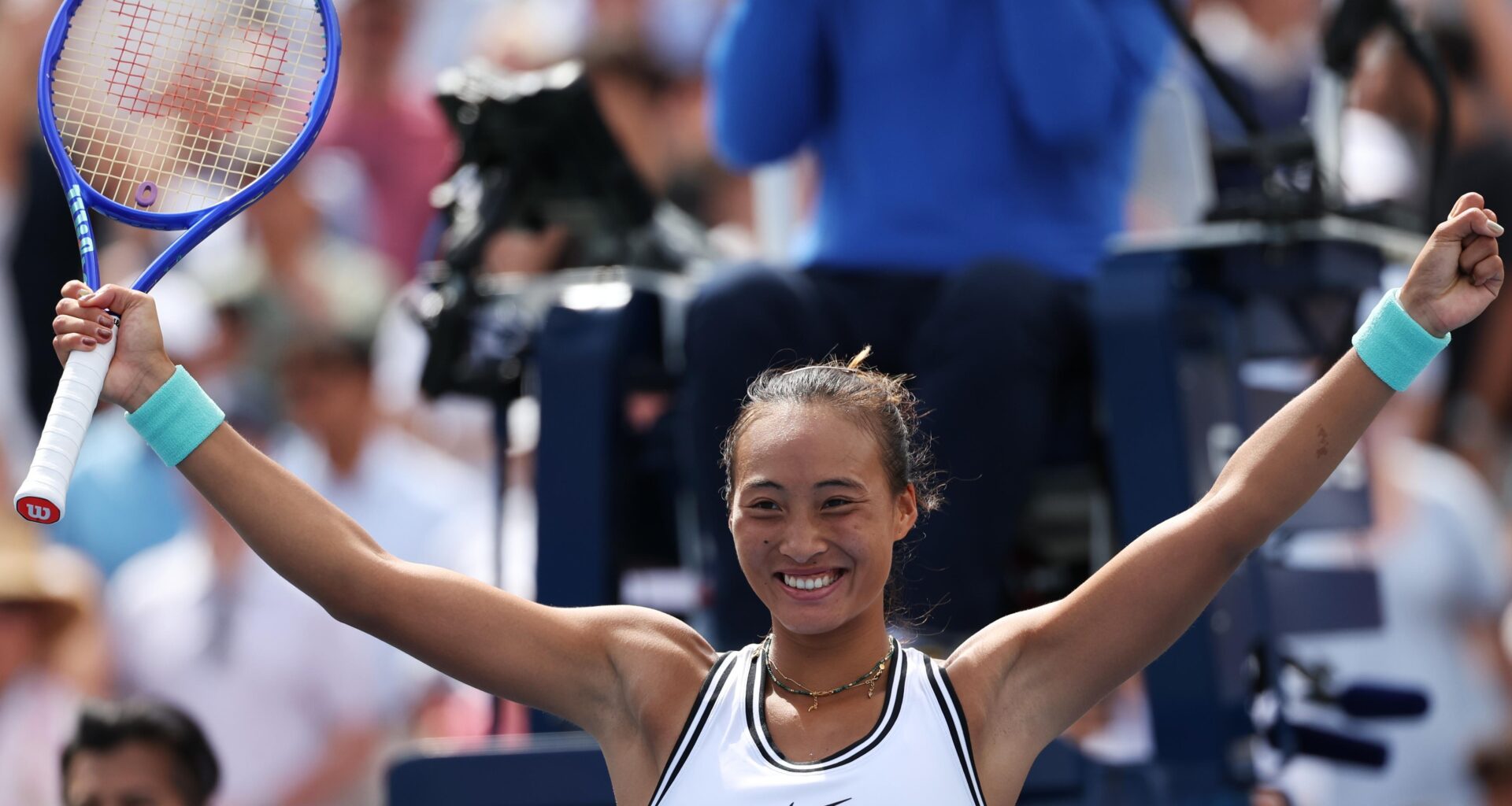 Zheng Qinwen makes big US Open comeback. Naomi Osaka joins her in the fourth round – Baltimore Sun